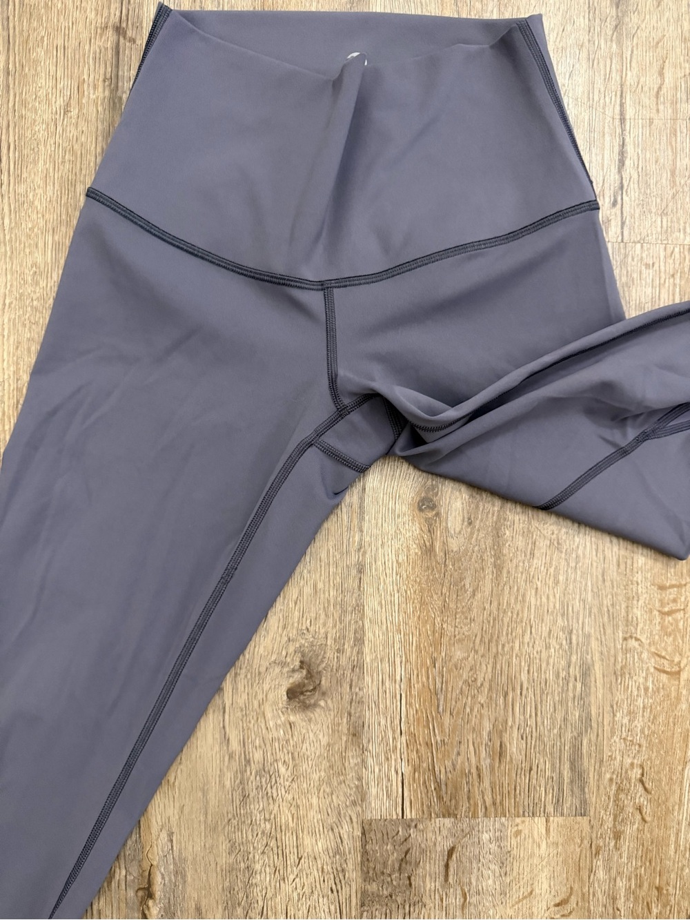 Lululemon • Wunder Under Crop II Roll Down Scallop Luxtreme Leggings - Picture 8 of 14